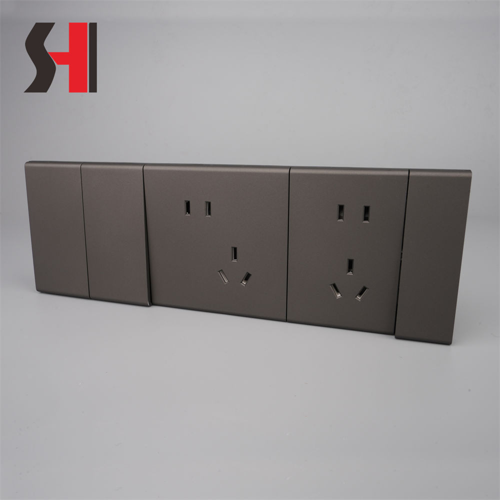 Socket panel